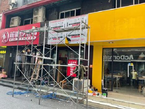 洛阳制作广告招牌如何避免它发黄？